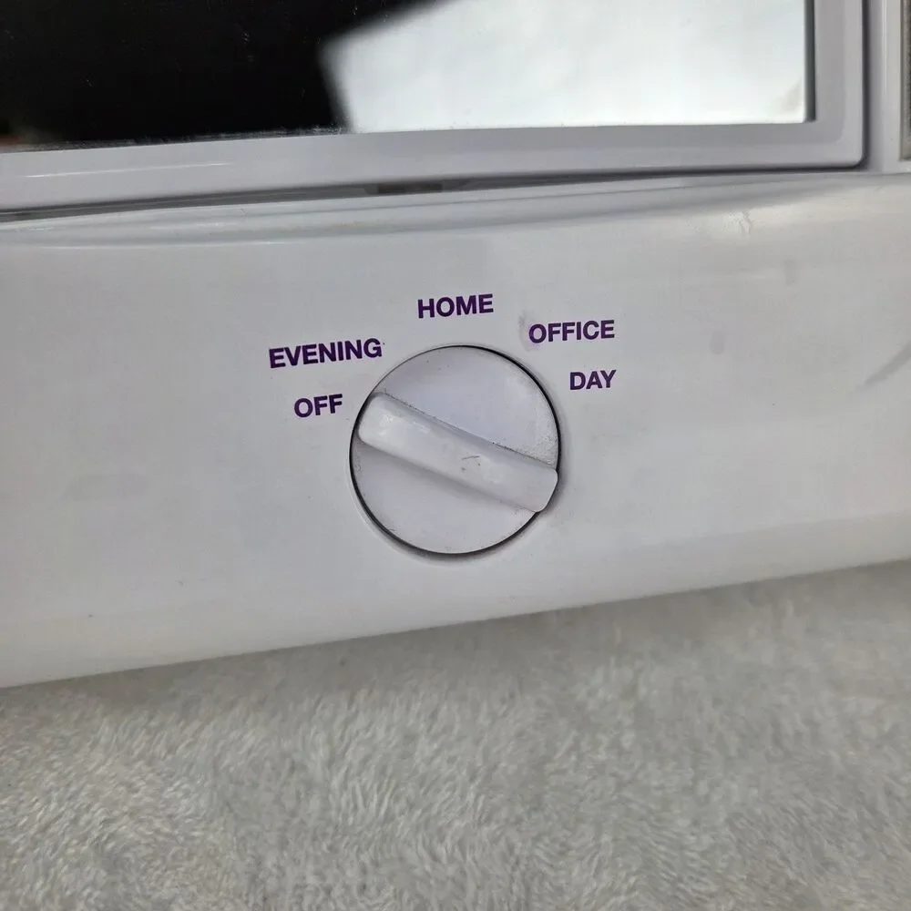 Vintage Conair TM7LX Lighted Tri-Fold Makeup Vanity Mirror 4 Settings Tested